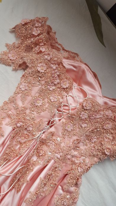 Официална / абитуриентска рокля