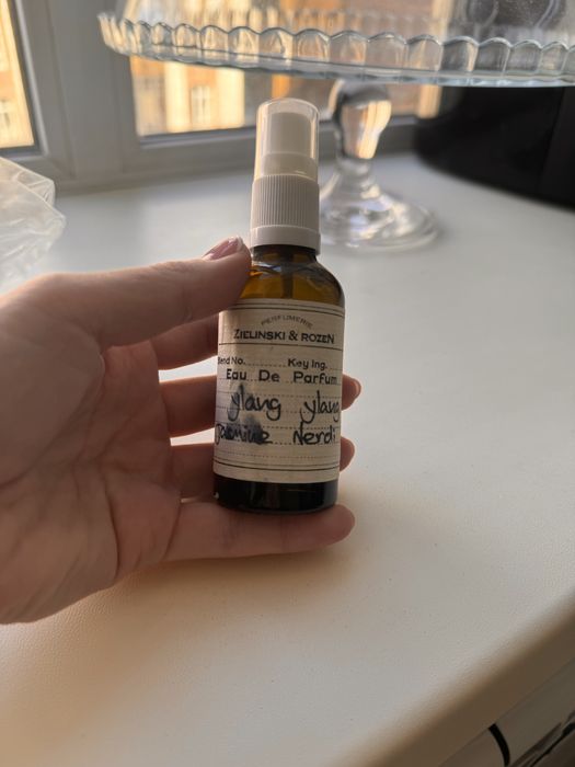 Продам парфюм оригинал