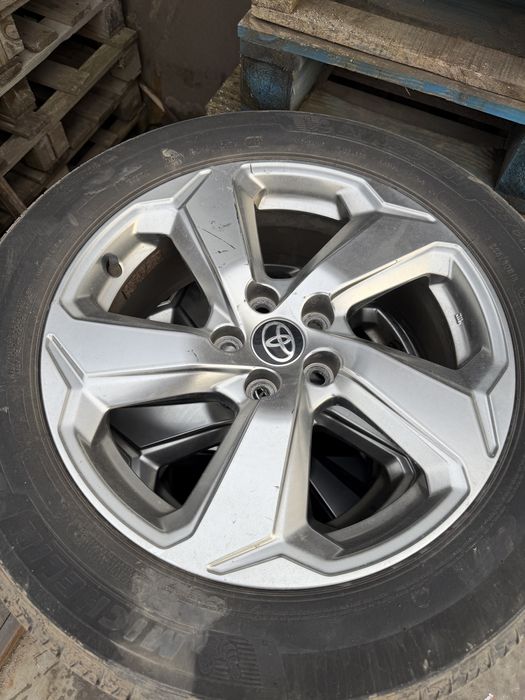 Гуми с джанти за TOYOTA RAV4