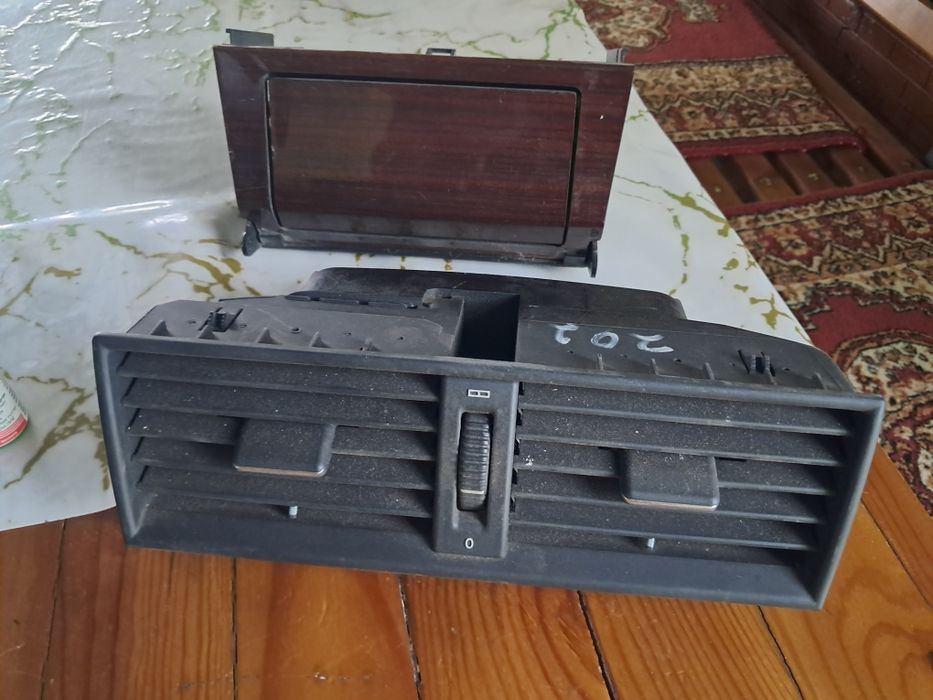 Мерседес.202 бардачек панельи.