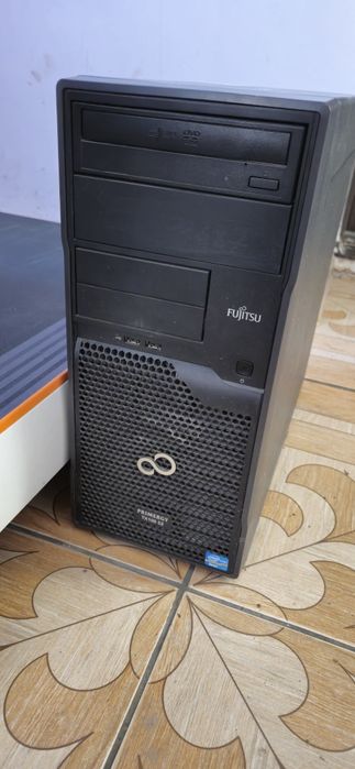 Fujitsu Primergy  напольный сервер