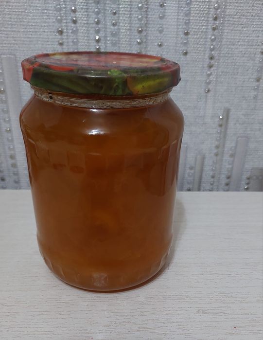 Продам повидло  из домашних яблок , и варенье из абрикос