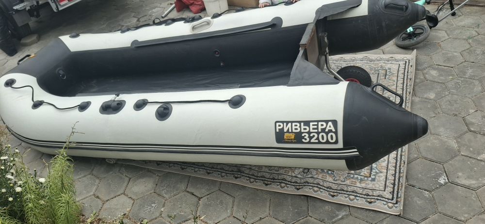 Лодка ривьера 3200