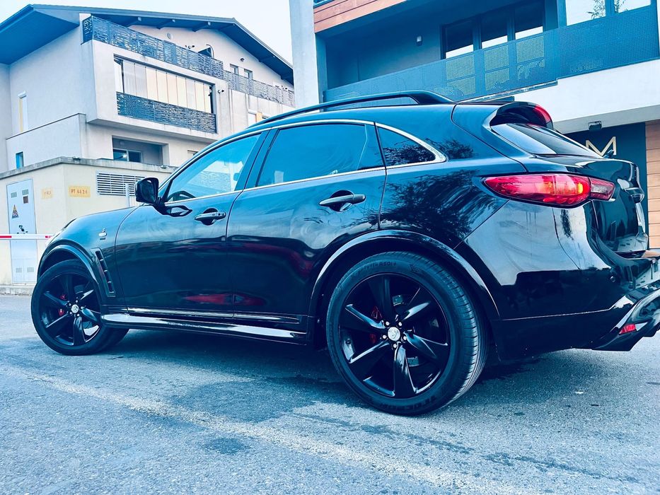 Infiniti FX 30 Infiniti FX30d Nismo