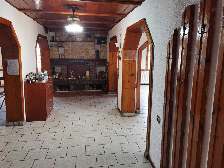 Продава се Заведение в Тервел - 1100 кв.м за 79 €/кв.м - Снимка #4