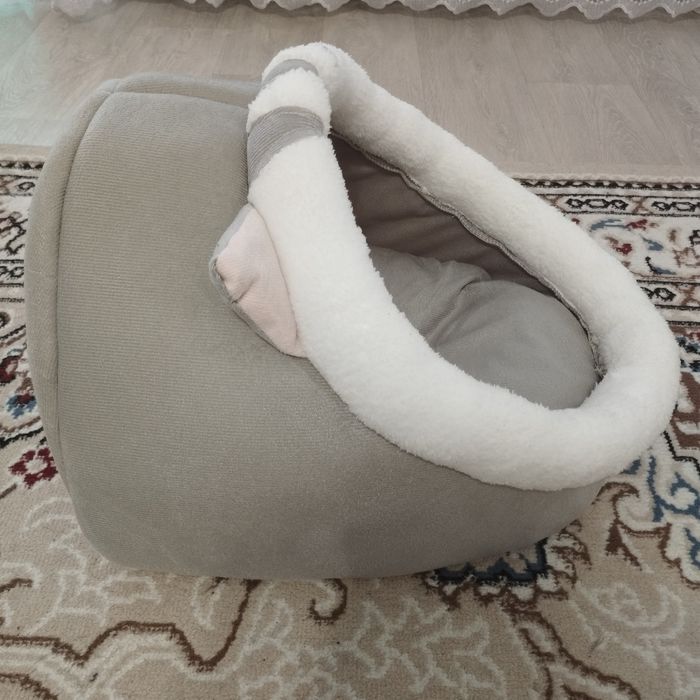 Лежанка домик для животных