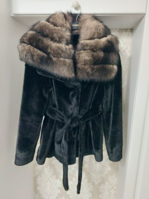 Haina blana Alcantara