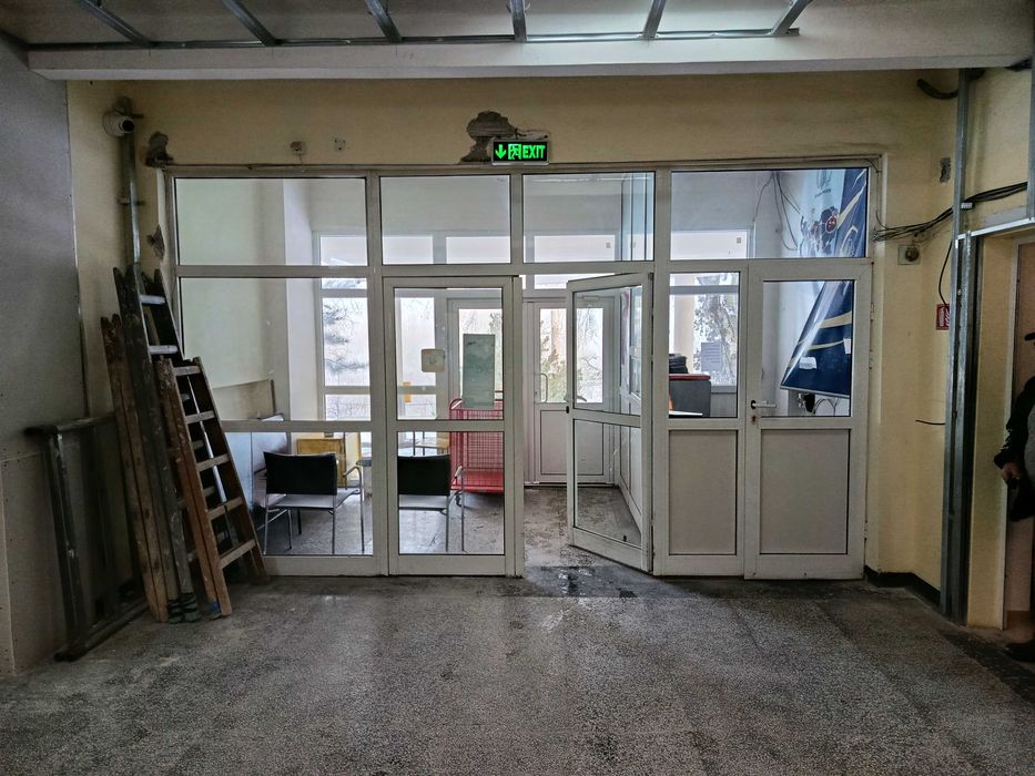 Свалени прегради и врати от ПВЦ  и алуминий