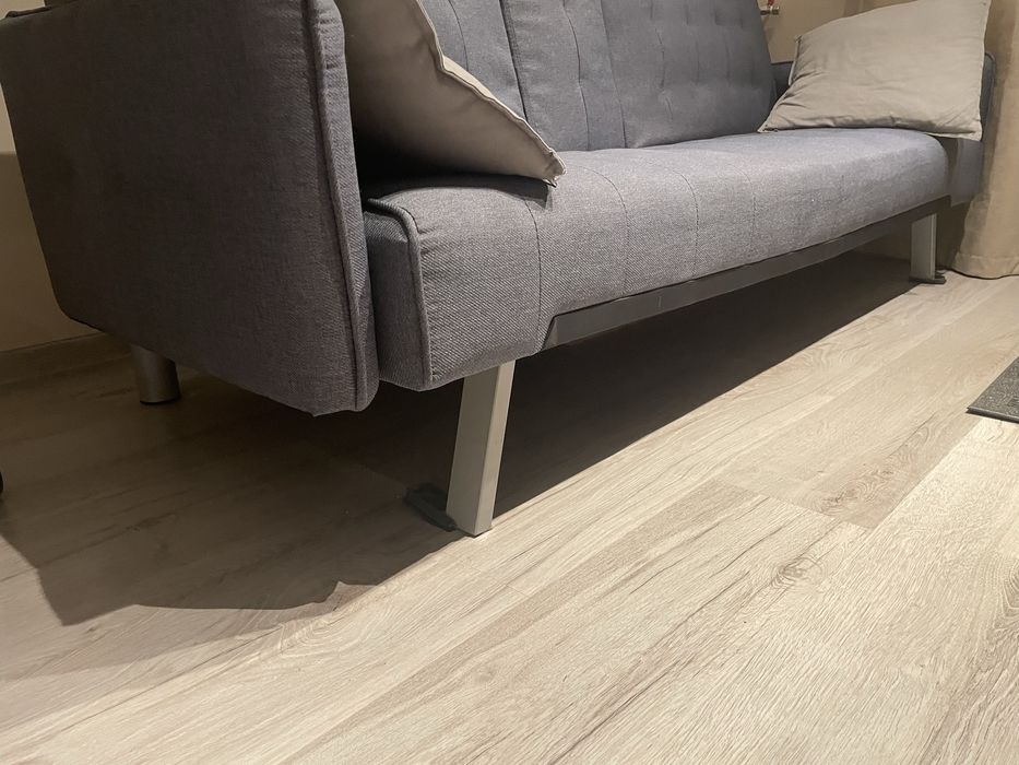 Многоместен диван