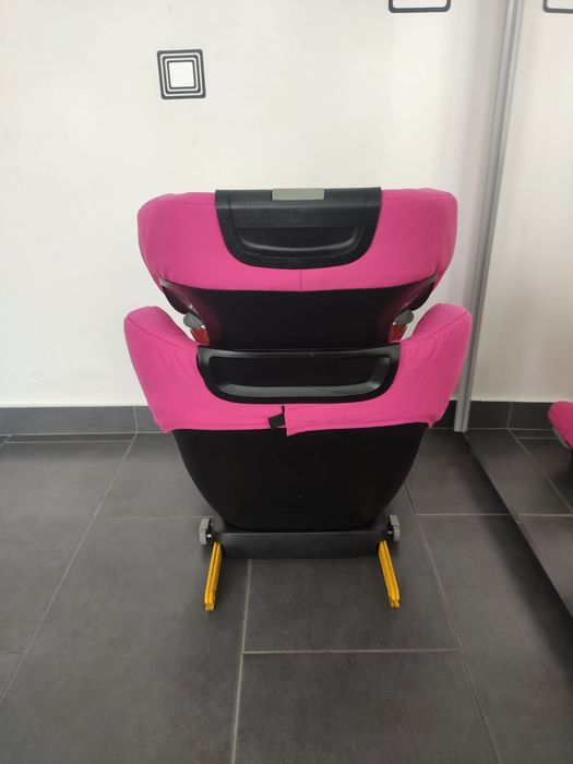Scaun auto Maxi Cosi Rodifix cu isofix pentru copii între 15 și 36 kg