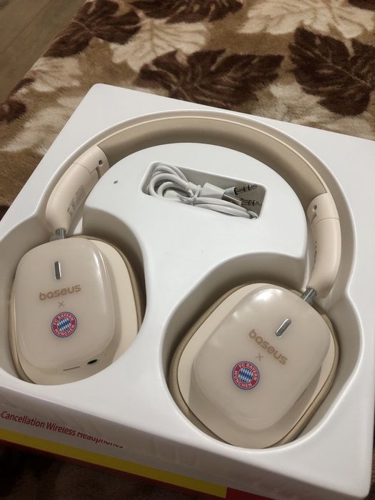 Căști Baseus x Bayern Munchen
