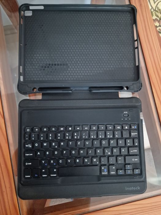 Husa tastatura ipad Bluetooth