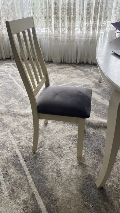 Продам стол со стульями