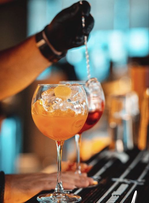 Barman, Bar Mobil, Mese cocktail incluse