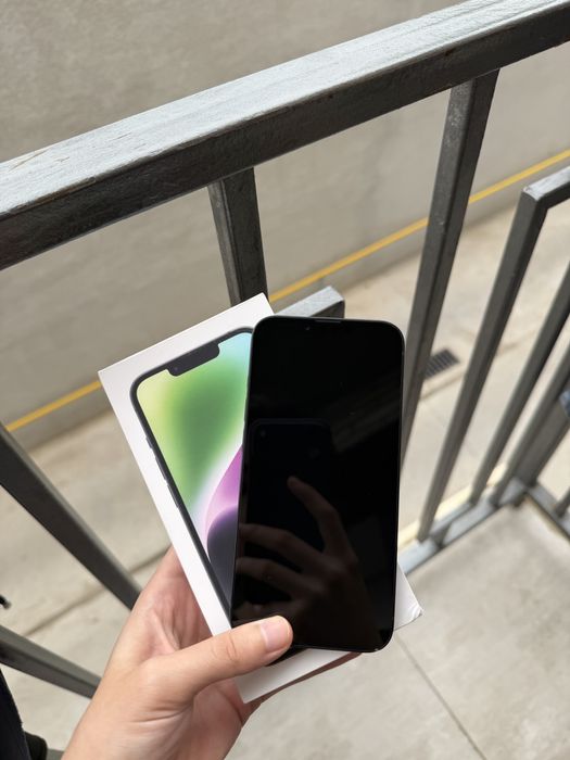 iPhone 14 qora rang