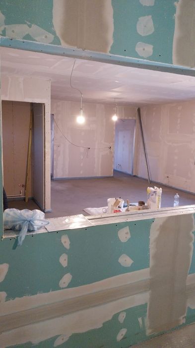 Executam amenajari/finisaje exterioare si interioare