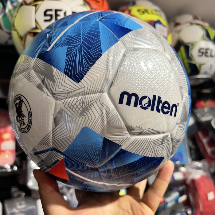Футбольный мяч Puma Molten