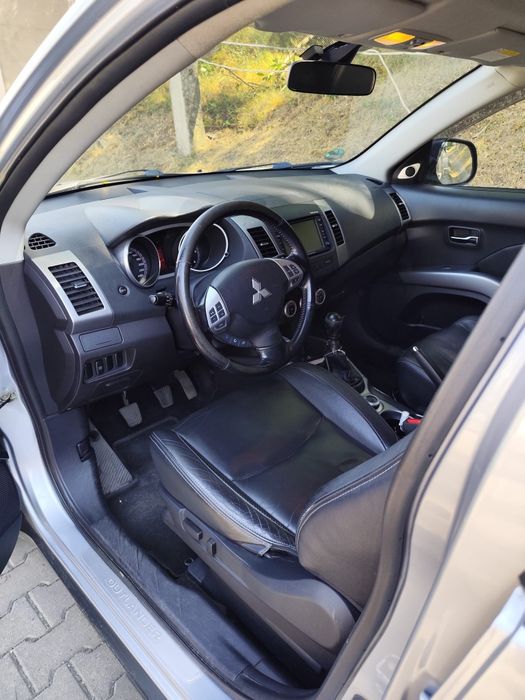 Mitsubishi Outlander 2.2 D 4x4 , 6 trepte