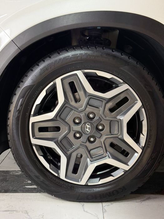 Hyundai Santa Fe сотилади
