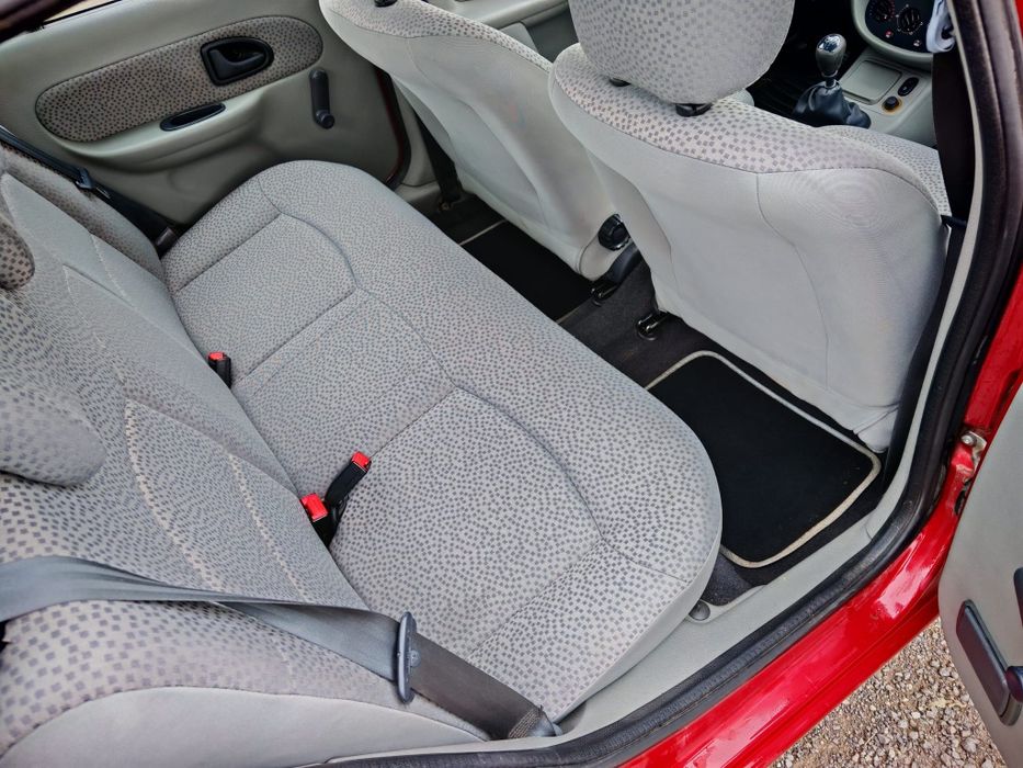 Renault Clio an 2006