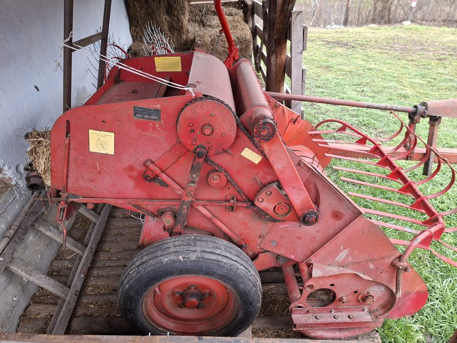 Vand presa de balotat