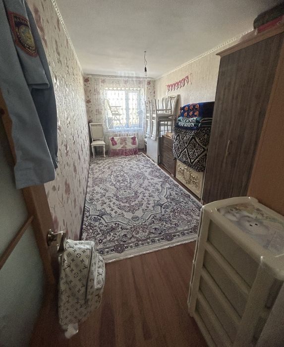 Продам 2комн 2этаж срочно
