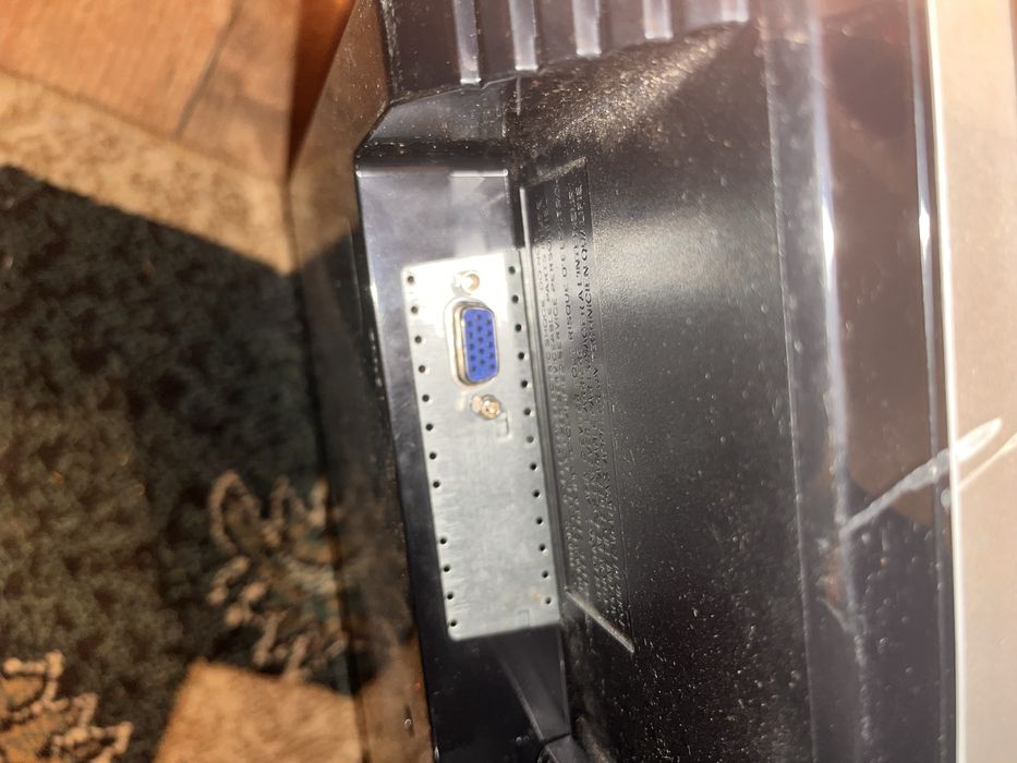 Monitor LG L222WS 22 inch widescreen ideal birou scoala gaming casual