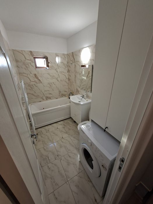 Apartament renovat central 3 camere 2 bai zona Garii