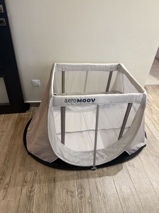 AeroMoov/AeroSleep лесно и бързо разгъваща се кошара + арка