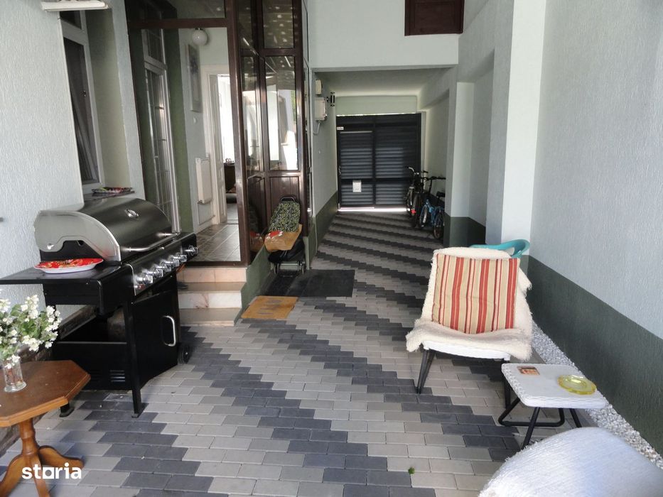Casa 4 camere din caramida, renovata 2023, zona centrala, mobilata