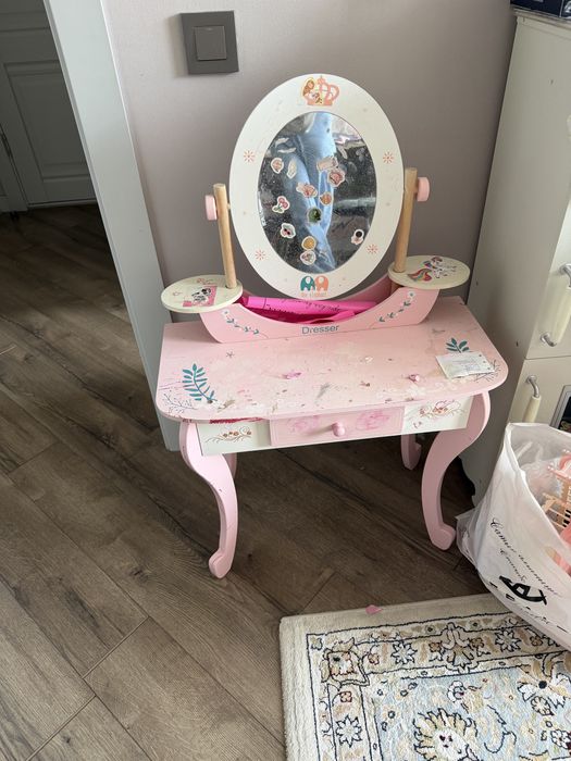 Туалетный стол для девочек