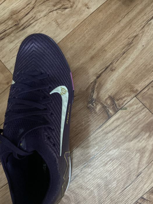 Продам бутсы для мальчика