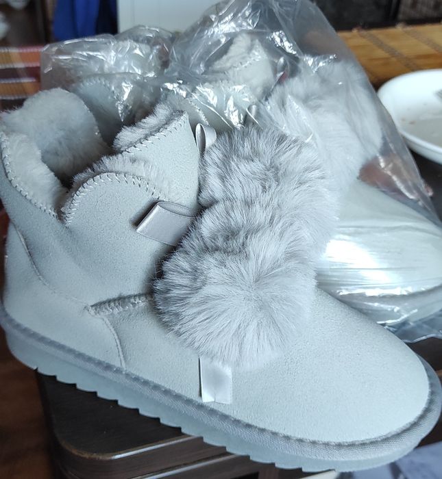 Продам новые красивые, очень удобные угги.