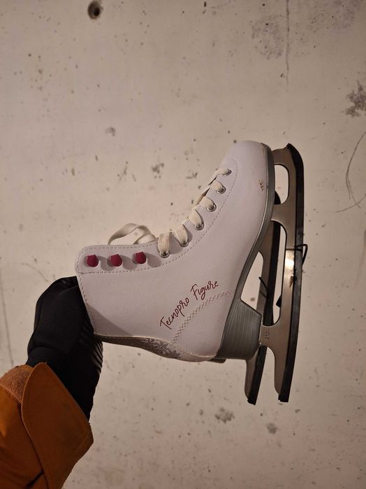 Patine patinaj artistic Tecnopro putin folosite!