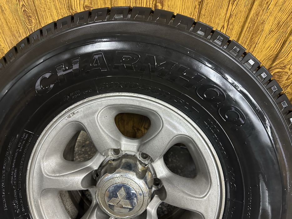 Продам колеса 4 шт  ( шины с дисками )