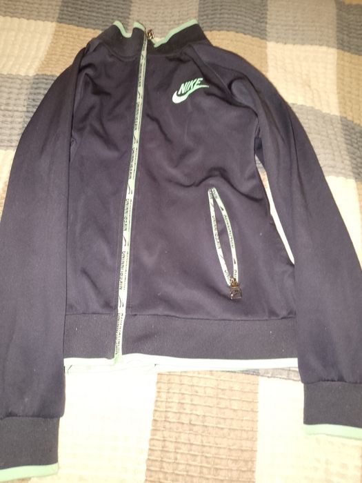 Продам два пакета вещей