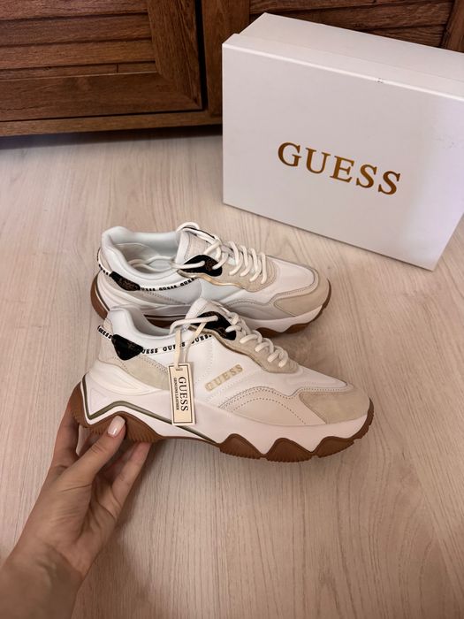 Оригинални дамски обувки Guess 38 Нови