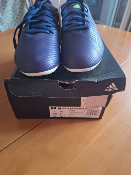 Бутони Adidas-38 2/3 чисто нови