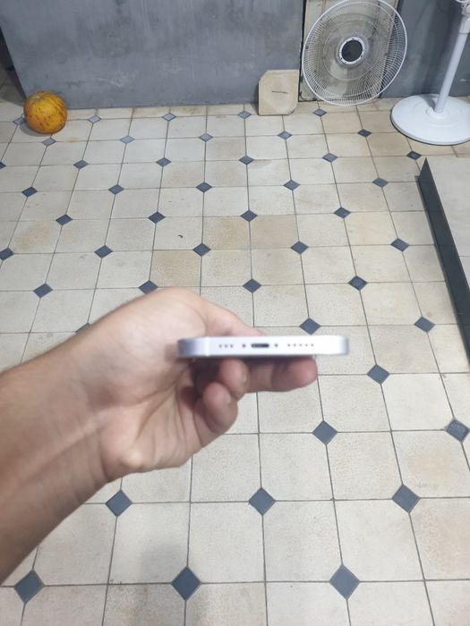 Iphone 12 sotiladi