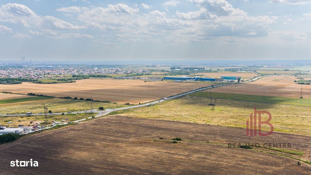 Teren intravilan în suprafață de 152995 mp