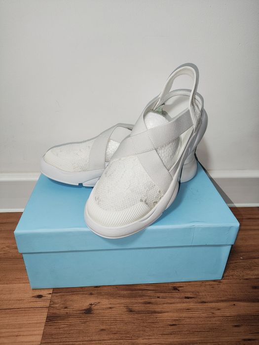 Продаю новую обувь