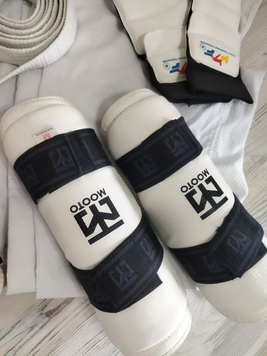 Продам комплект формы для теквандо.