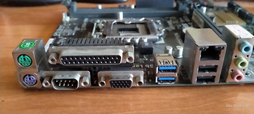 Материнская плата ASUS 1150
