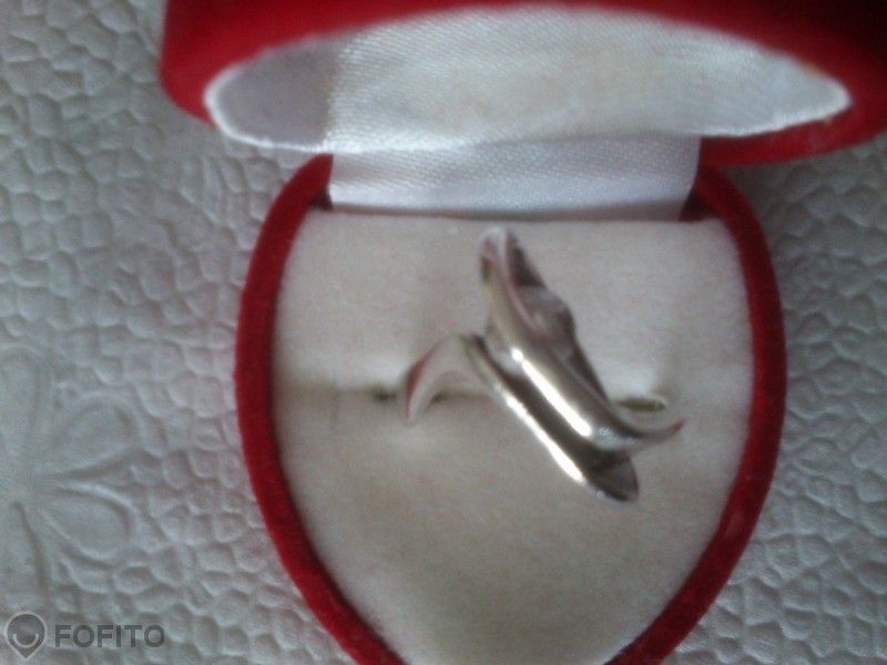 Различен сребърен пръстен