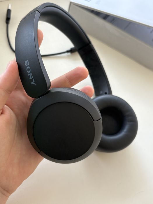 Наушники Sony WH-CH520