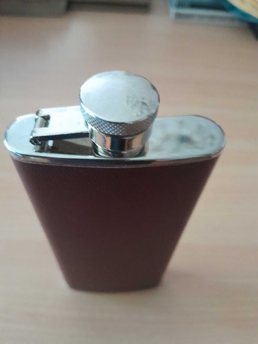 Sticlă de alcool travel, portabil din oțel inoxidabil Hip Flask 140 ml