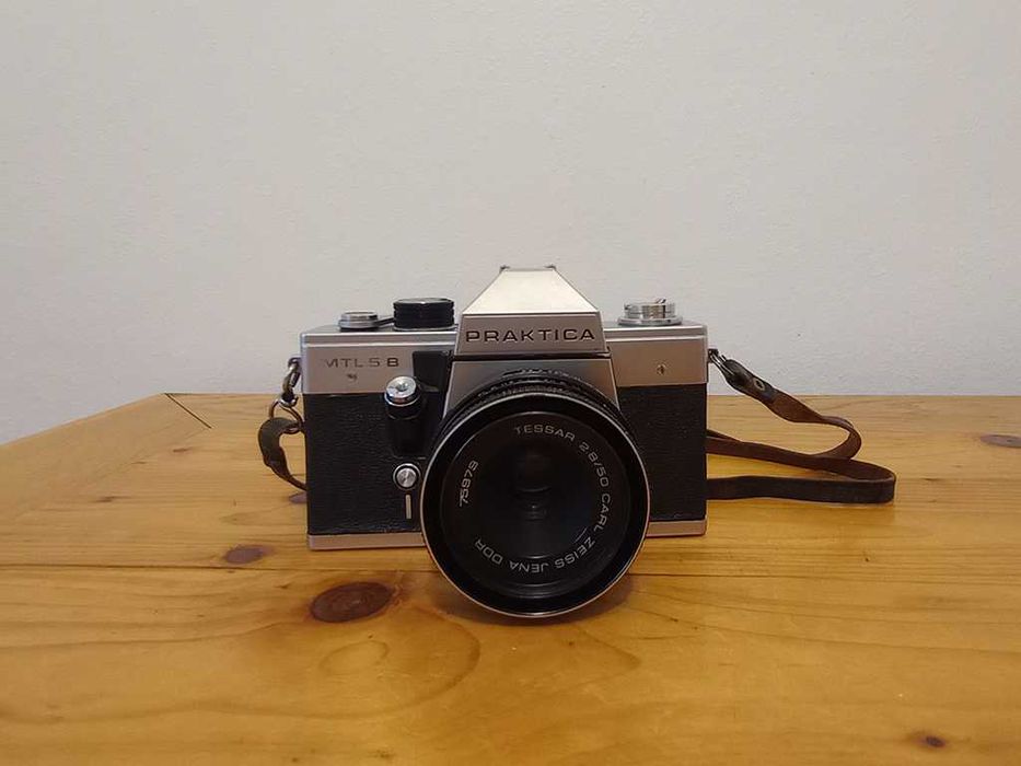 Praktica MTL 5 B + Carl Zeiss Tessar 50mm + Inele Macro