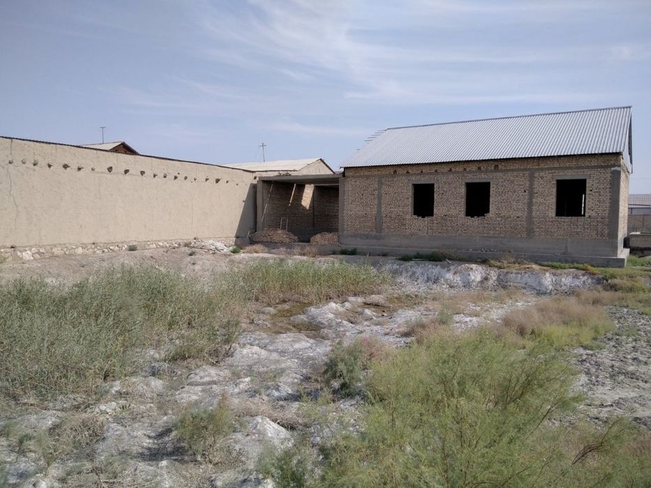 Недостроенний участок