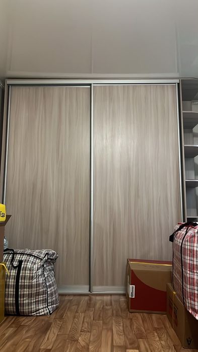Кух. гарнитур, кух. уголок + 4 таб., шкаф купе,комп.стол