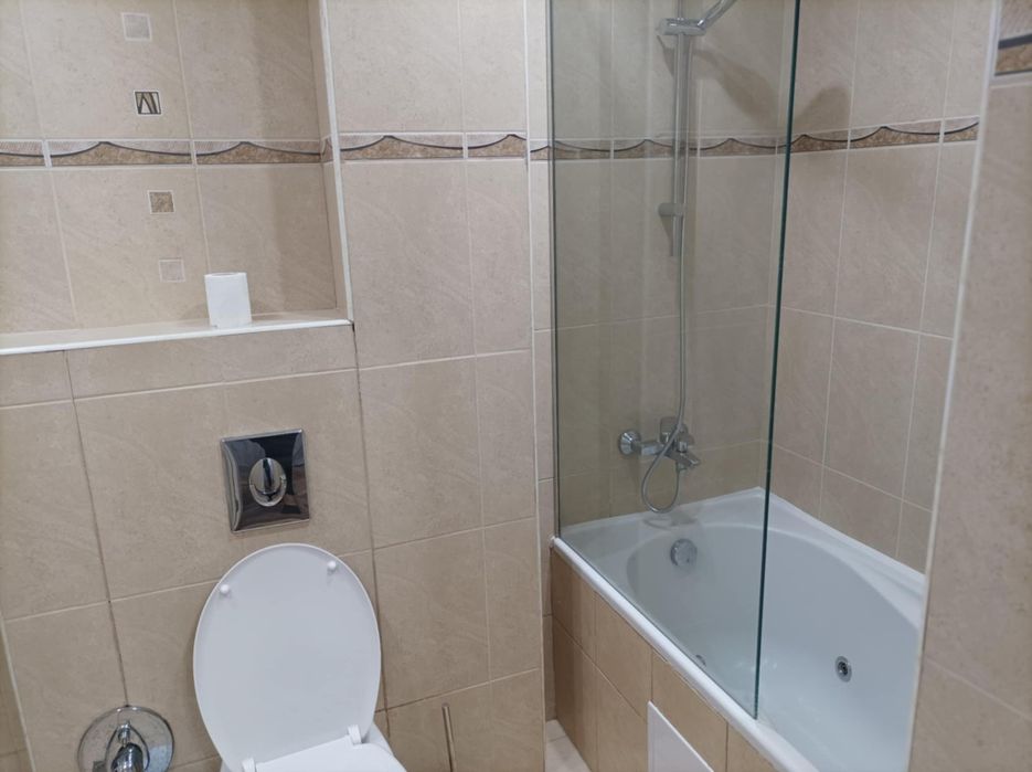 Дава се под наем Тристаен апартамент в Казанлък - 100 кв.м за 357 € - Снимка #9